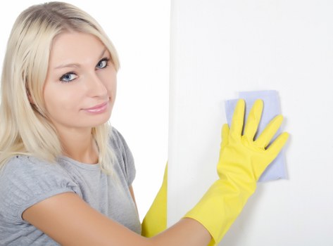 Cleaning a customer-facing shopfront in Haringey